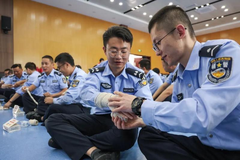 黄山：以制度为抓手 完善辅警管理体系